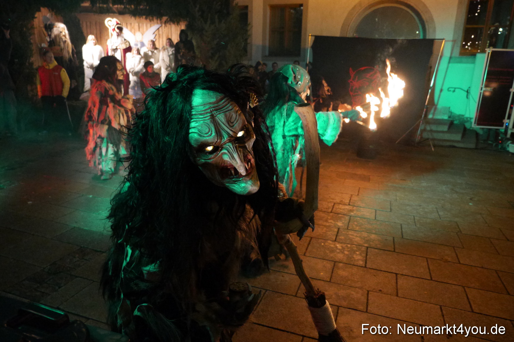 Weihnachtsmarkt Neumarkt 2014 0341