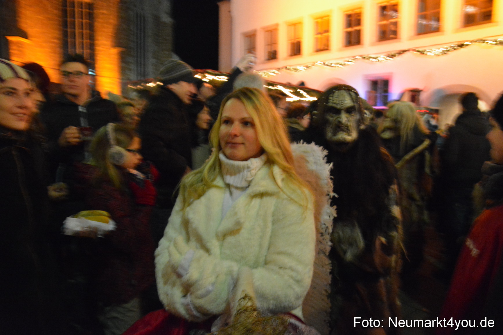 Weihnachtsmarkt Neumarkt 2014 0382