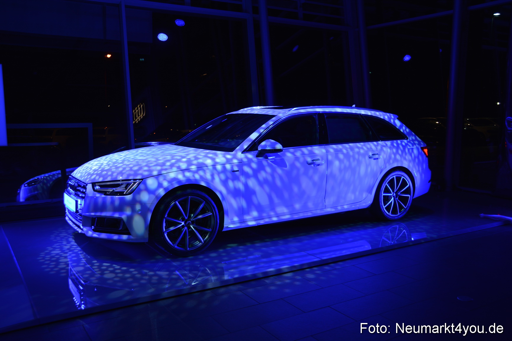 Audi A4 Premiere Autohaus fischer 131115 0069