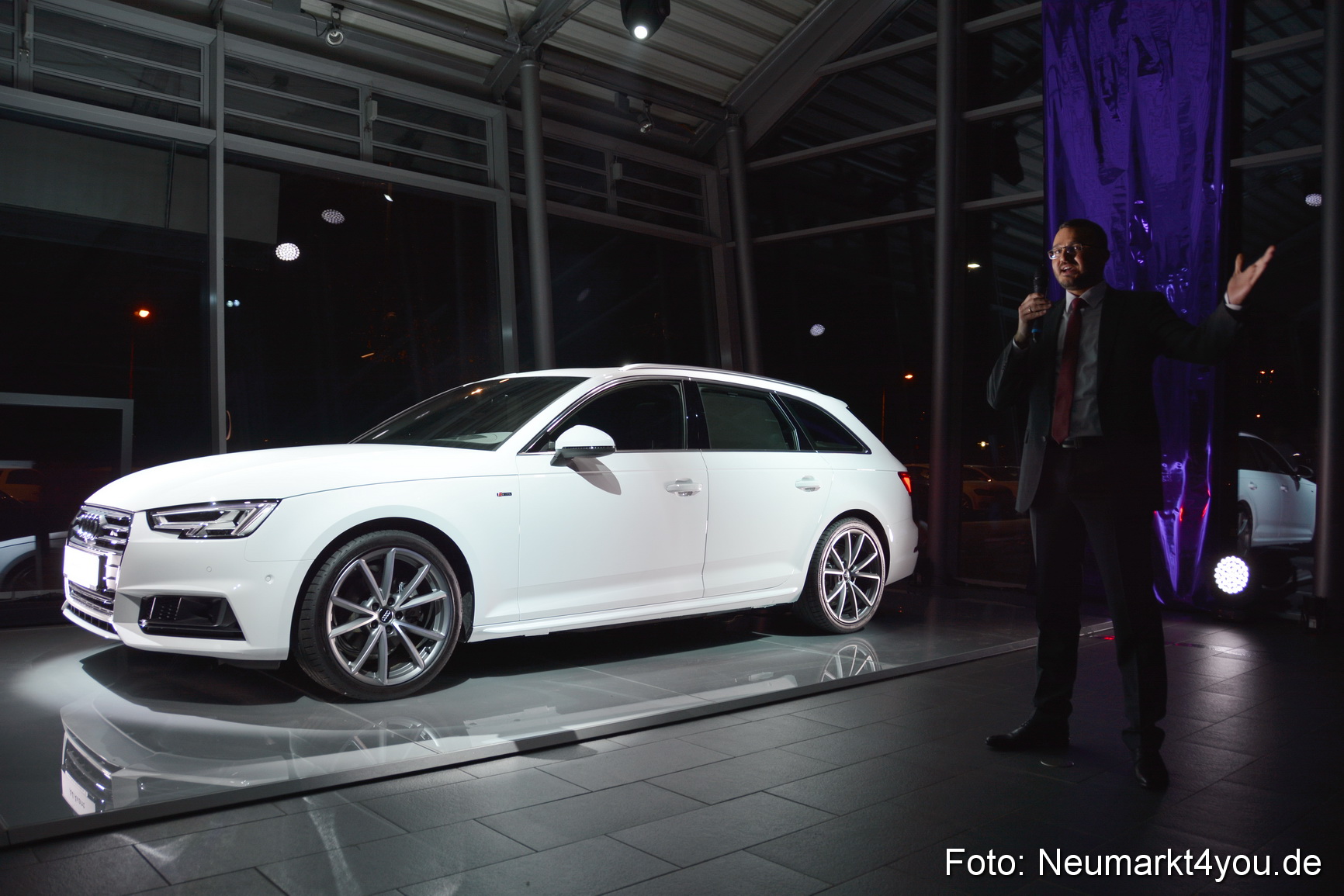 Audi A4 Premiere Autohaus fischer 131115 0071