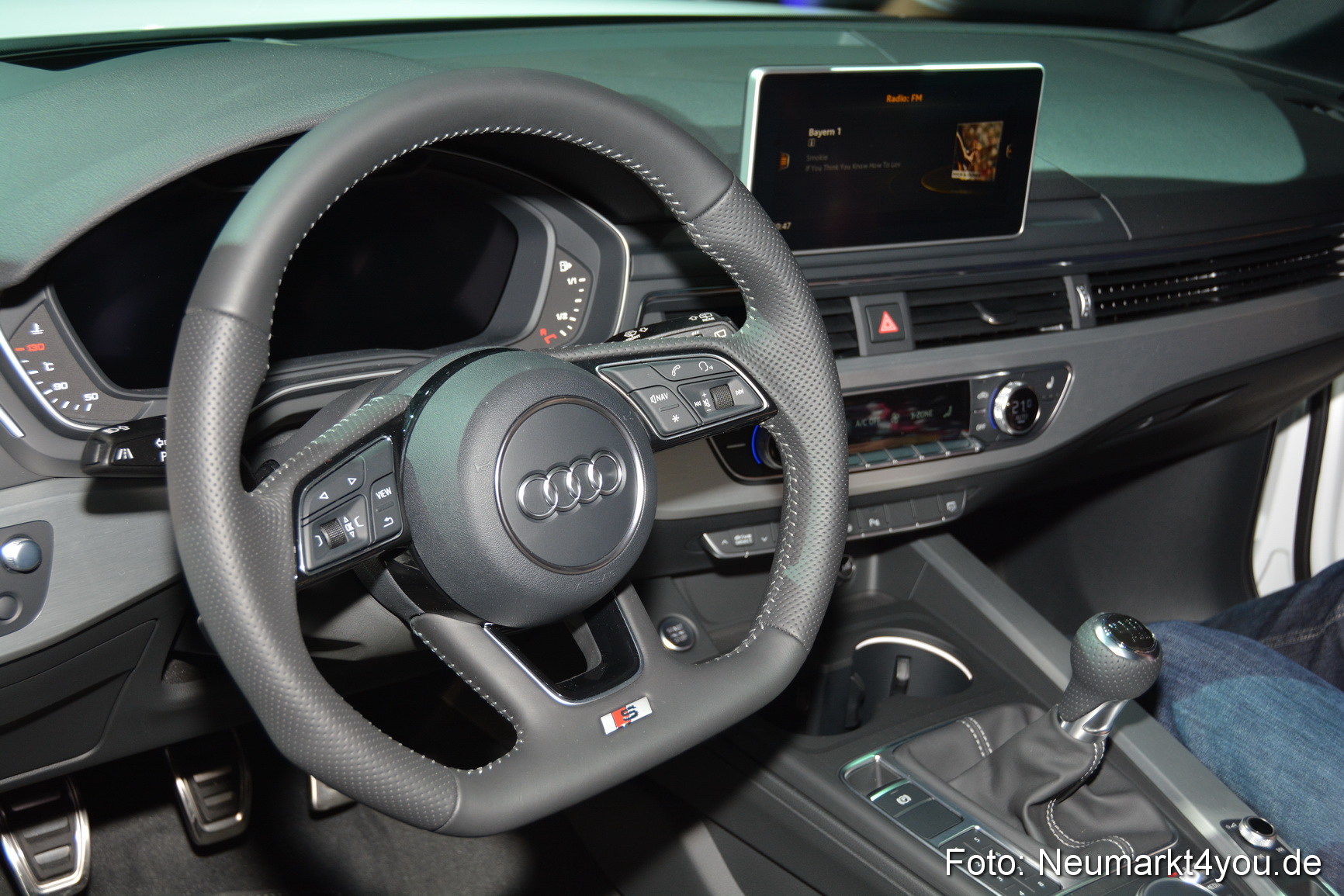 Audi A4 Premiere Autohaus fischer 131115 0085