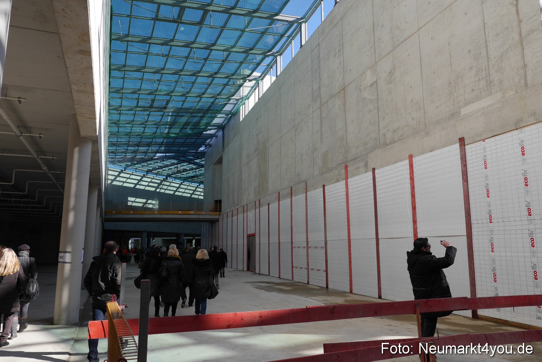 Einkaufszentrum NeuerMarkt 2015