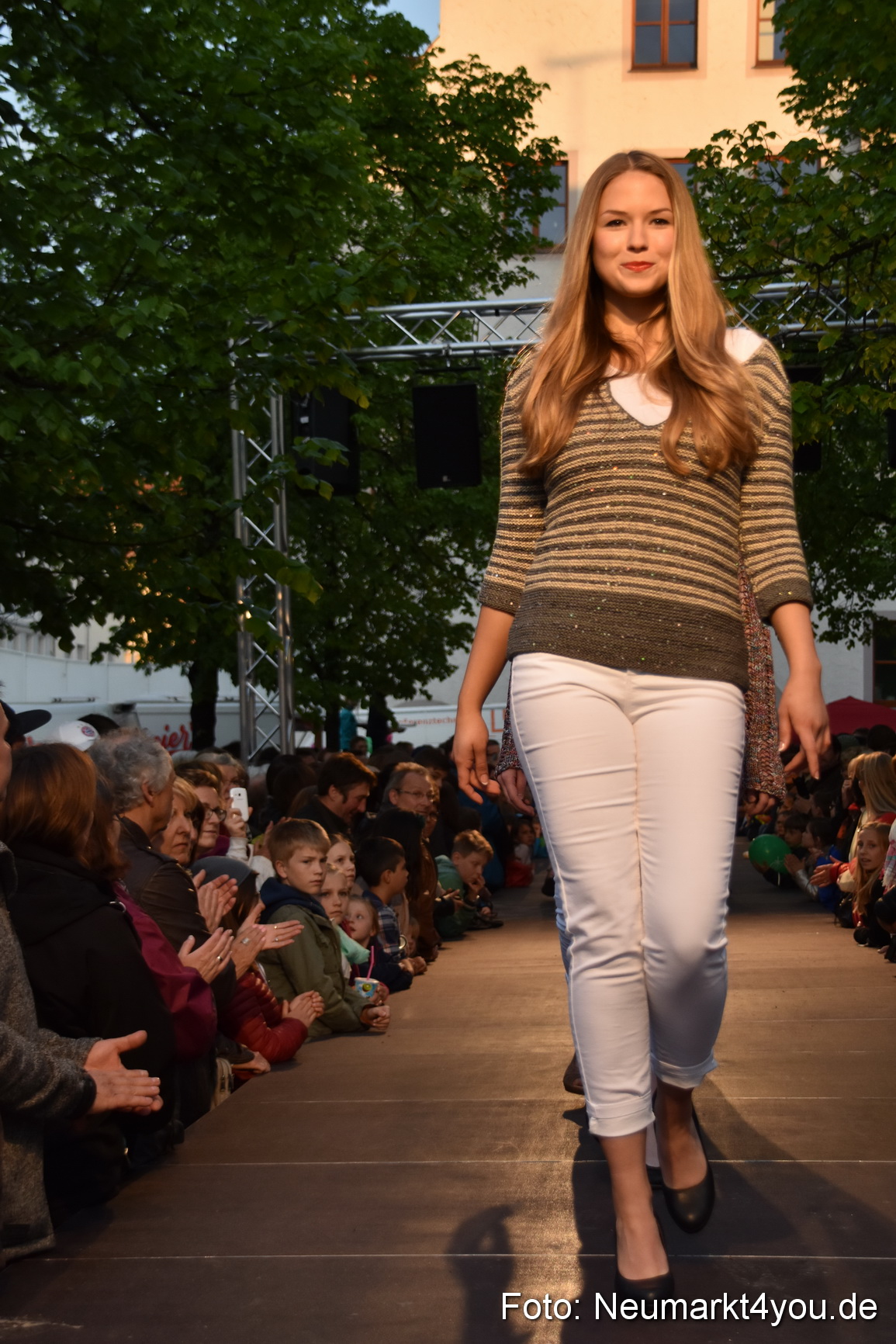 Modenschau Nacht der Sinne Neumarkt 090515 0033