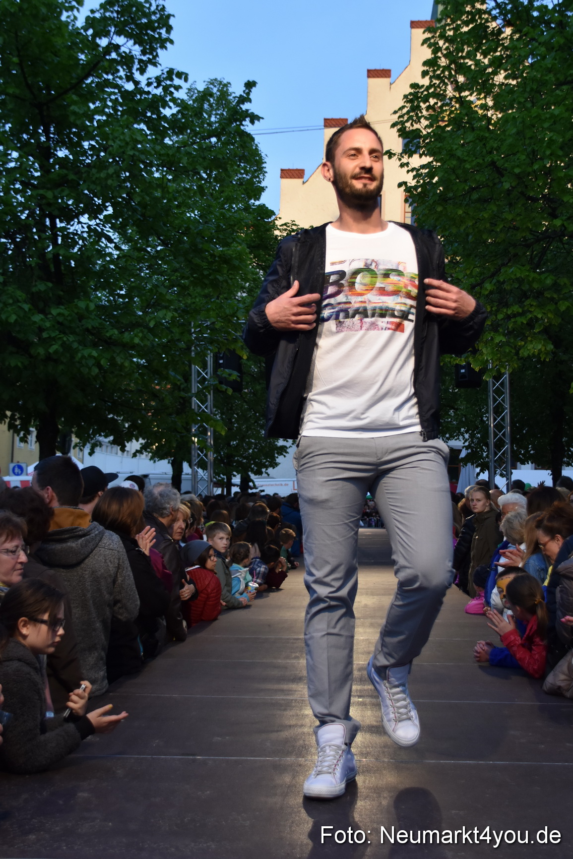 Modenschau Nacht der Sinne Neumarkt 090515 0041