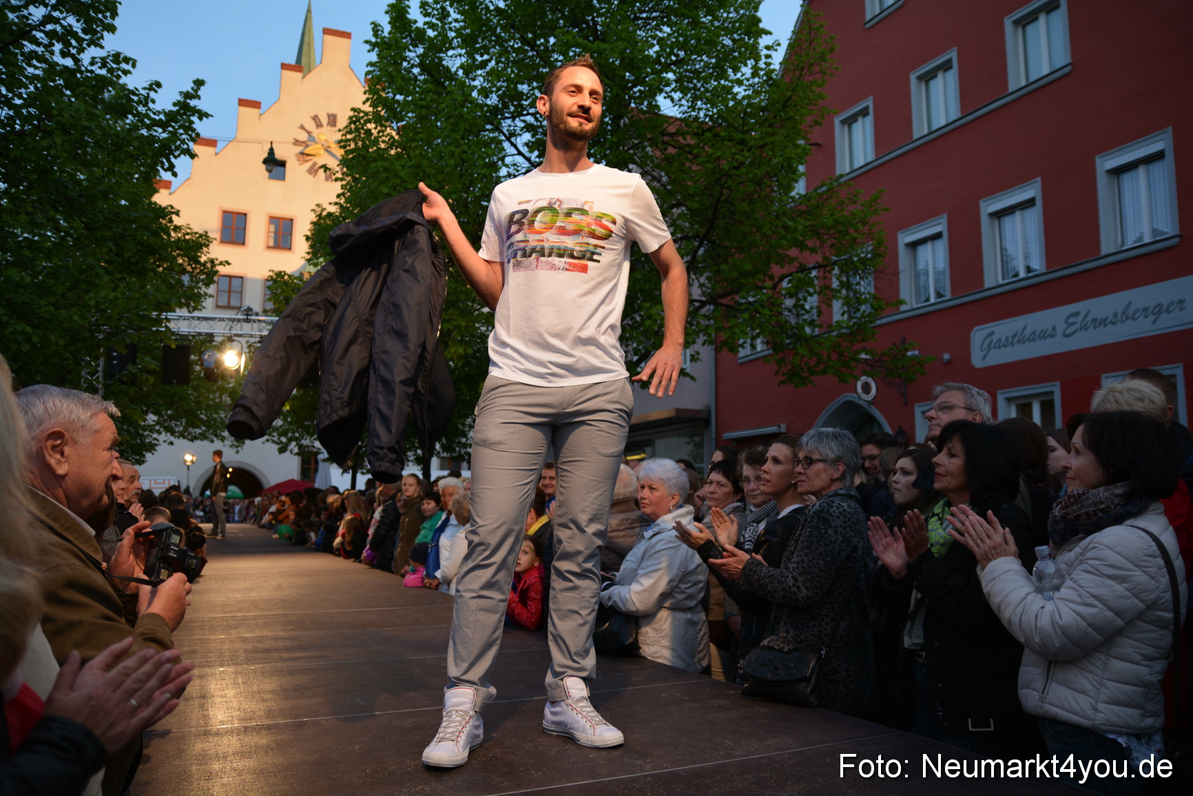 Modenschau Nacht der Sinne Neumarkt 090515 0042