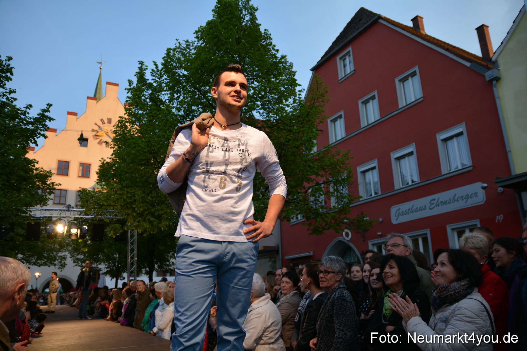 Modenschau Nacht der Sinne Neumarkt 090515 0048