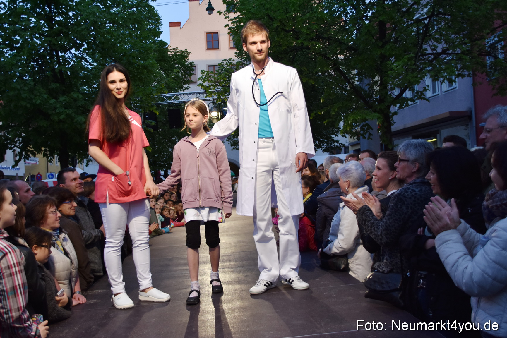 Modenschau Nacht der Sinne Neumarkt 090515 0069