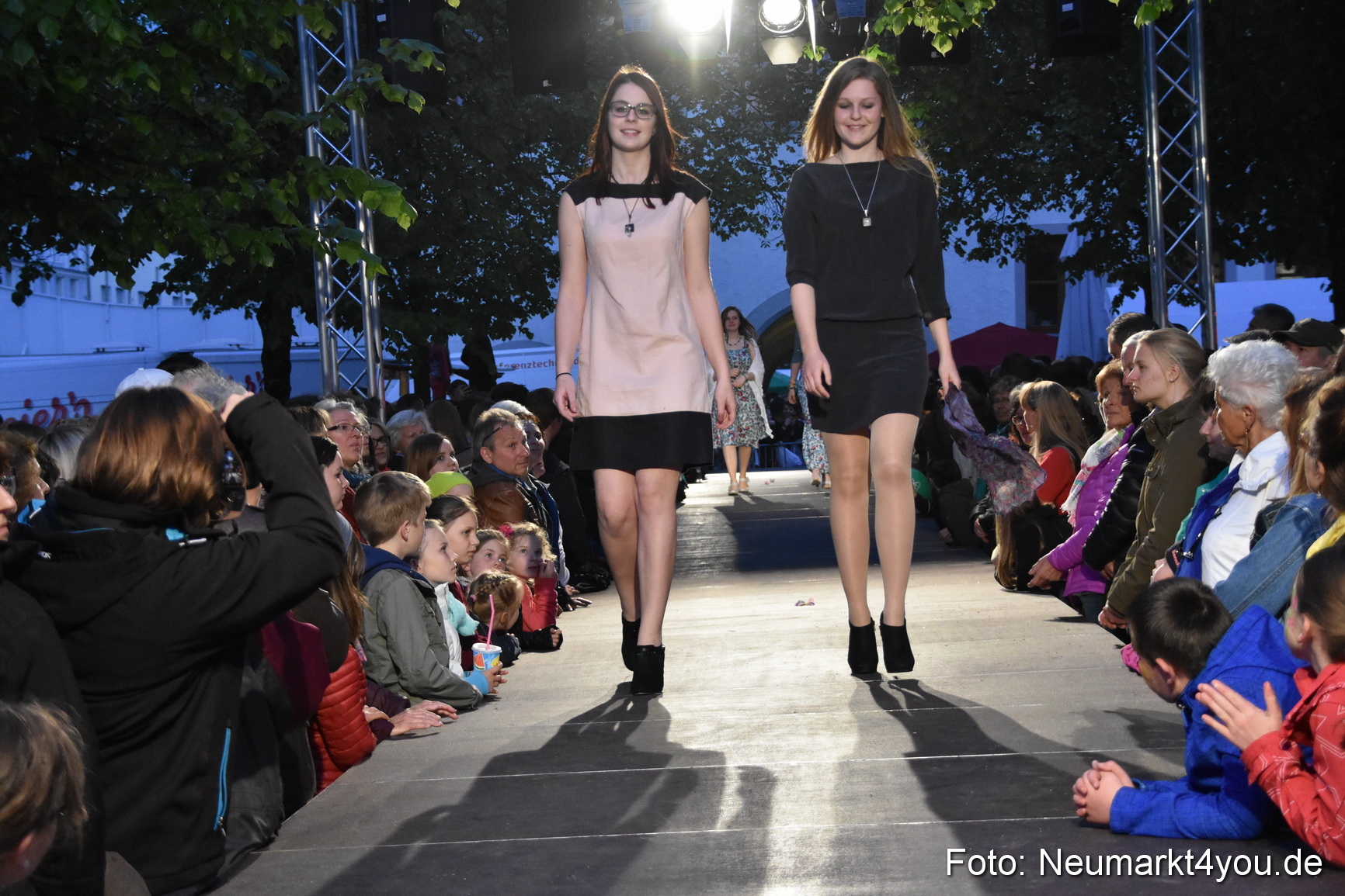 Modenschau Nacht der Sinne Neumarkt 090515 0114