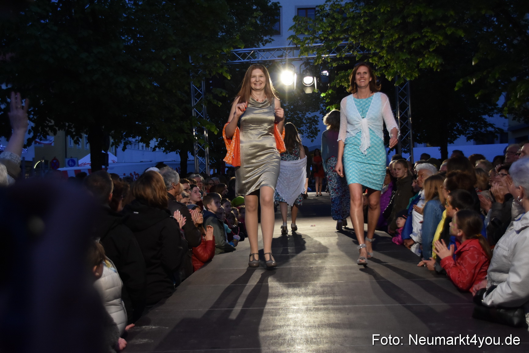 Modenschau Nacht der Sinne Neumarkt 090515 0120