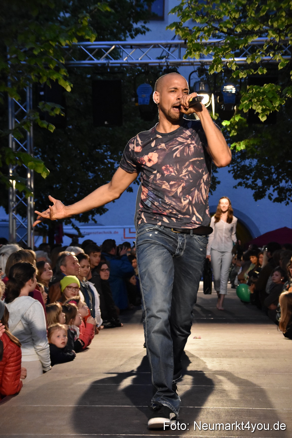 Modenschau Nacht der Sinne Neumarkt 090515 0126