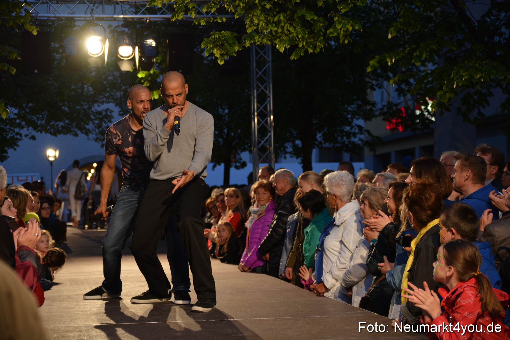 Modenschau Nacht der Sinne Neumarkt 090515 0129