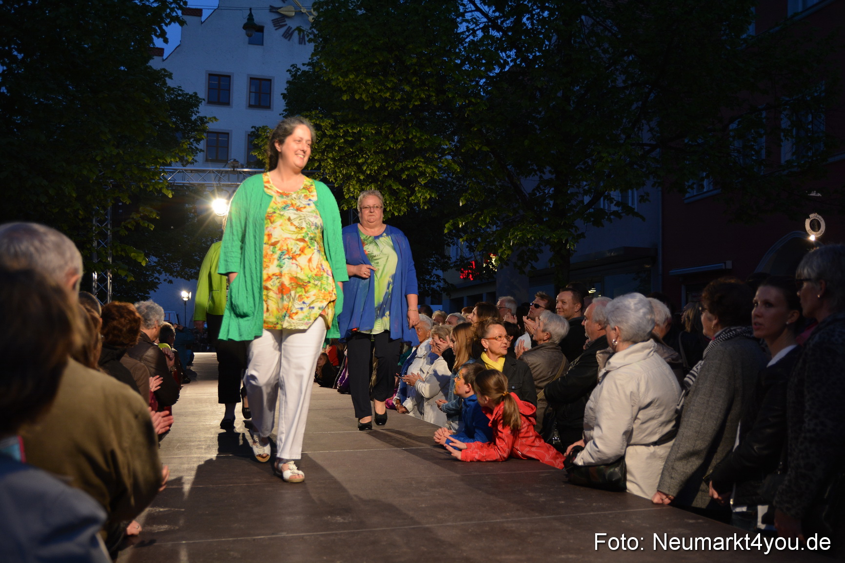 Modenschau Nacht der Sinne Neumarkt 090515 0138