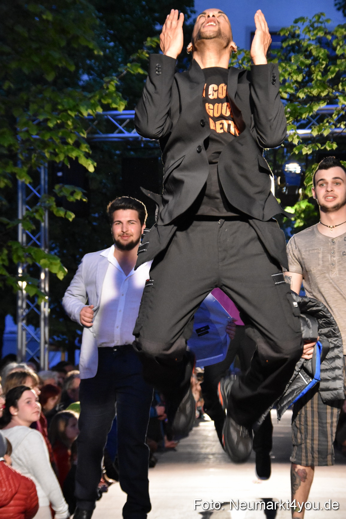 Modenschau Nacht der Sinne Neumarkt 090515 0141