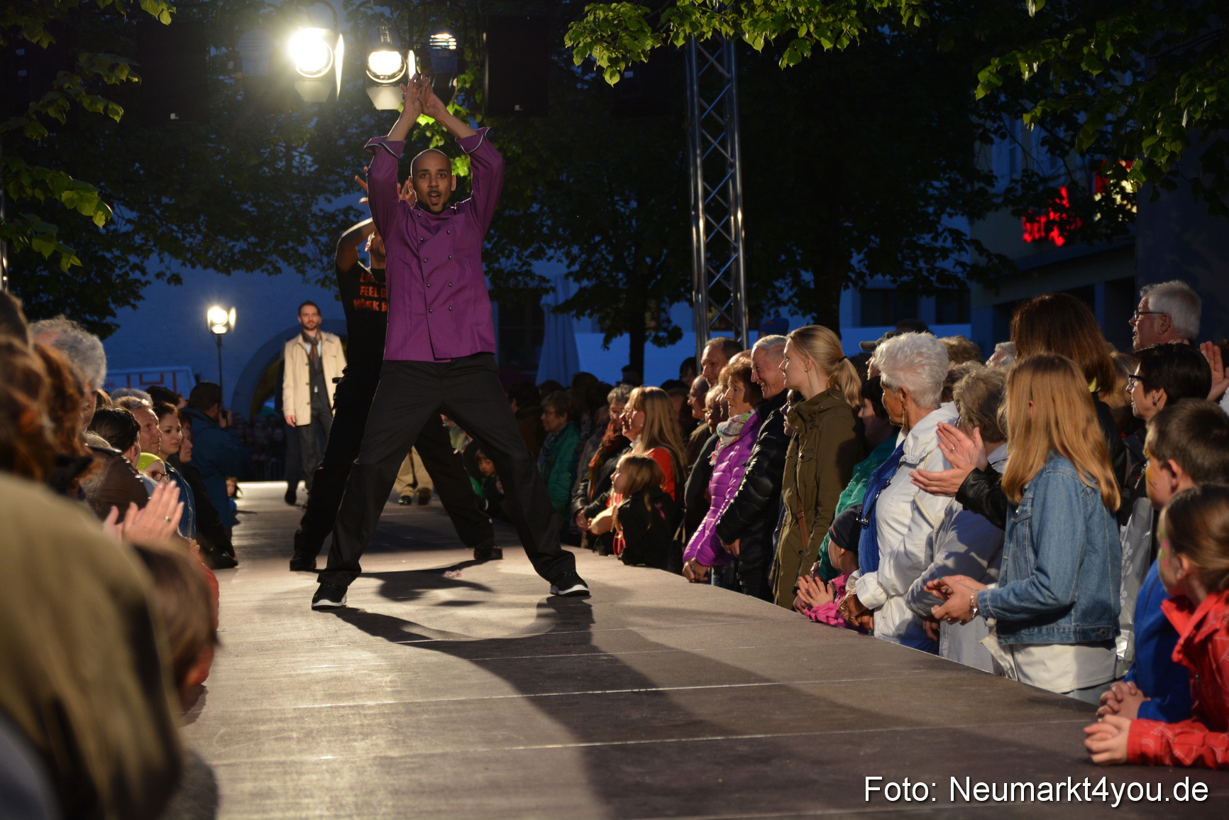 Modenschau Nacht der Sinne Neumarkt 090515 0144