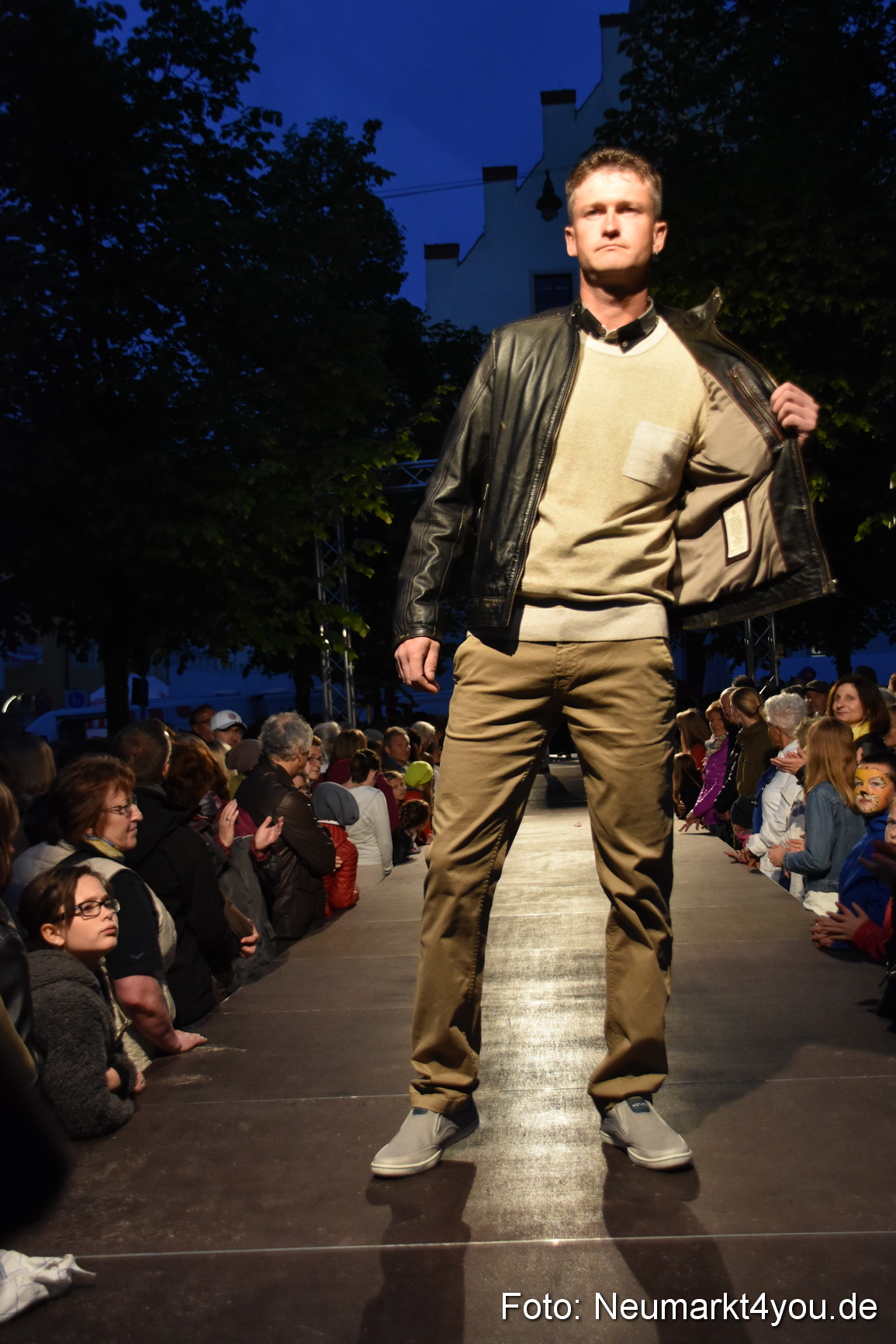 Modenschau Nacht der Sinne Neumarkt 090515 0148