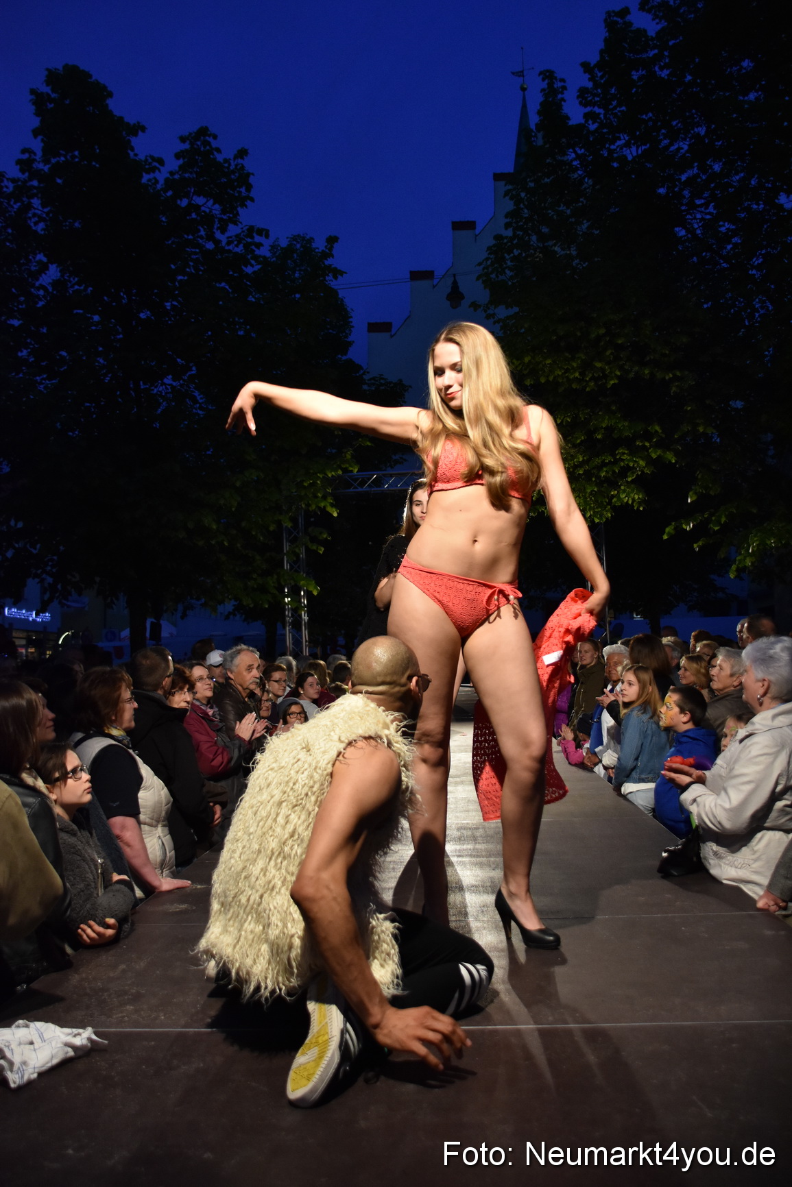 Modenschau Nacht der Sinne Neumarkt 090515 0153