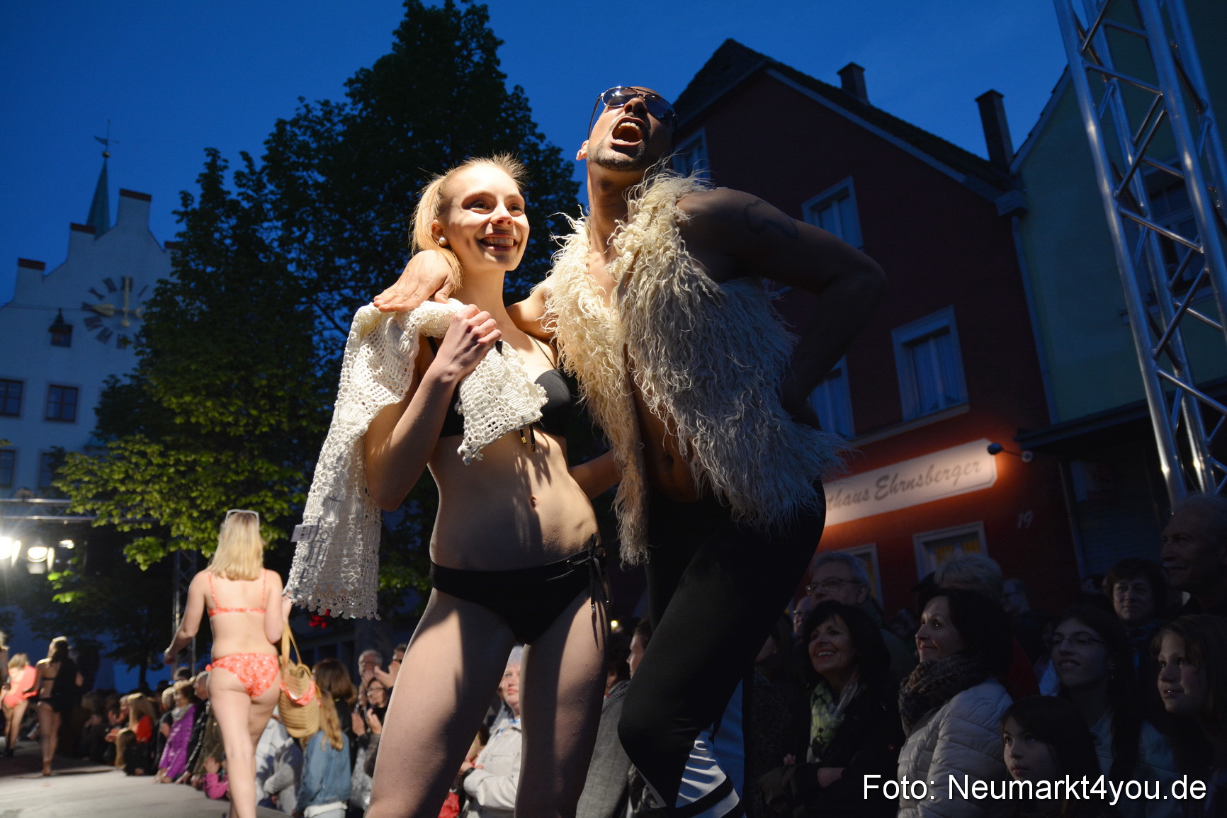 Modenschau Nacht der Sinne Neumarkt 090515 0158