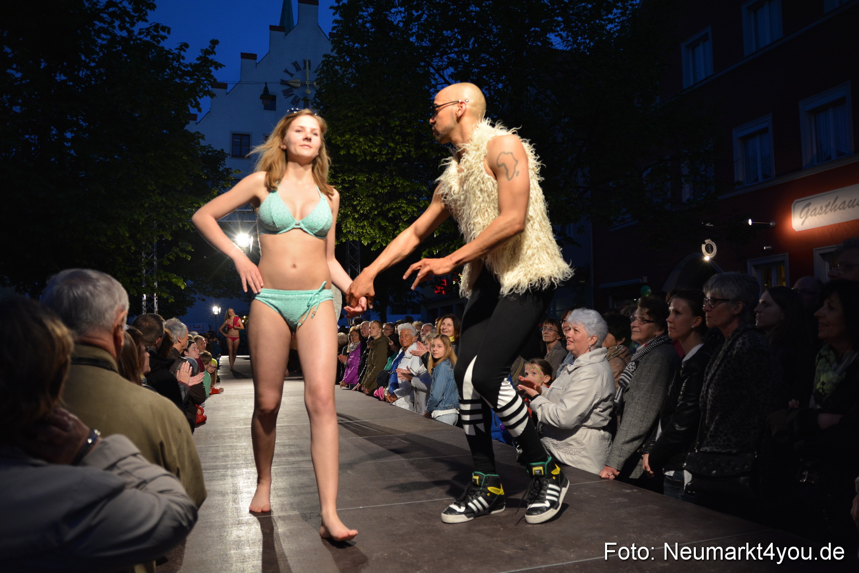 Modenschau Nacht der Sinne Neumarkt 090515 0159