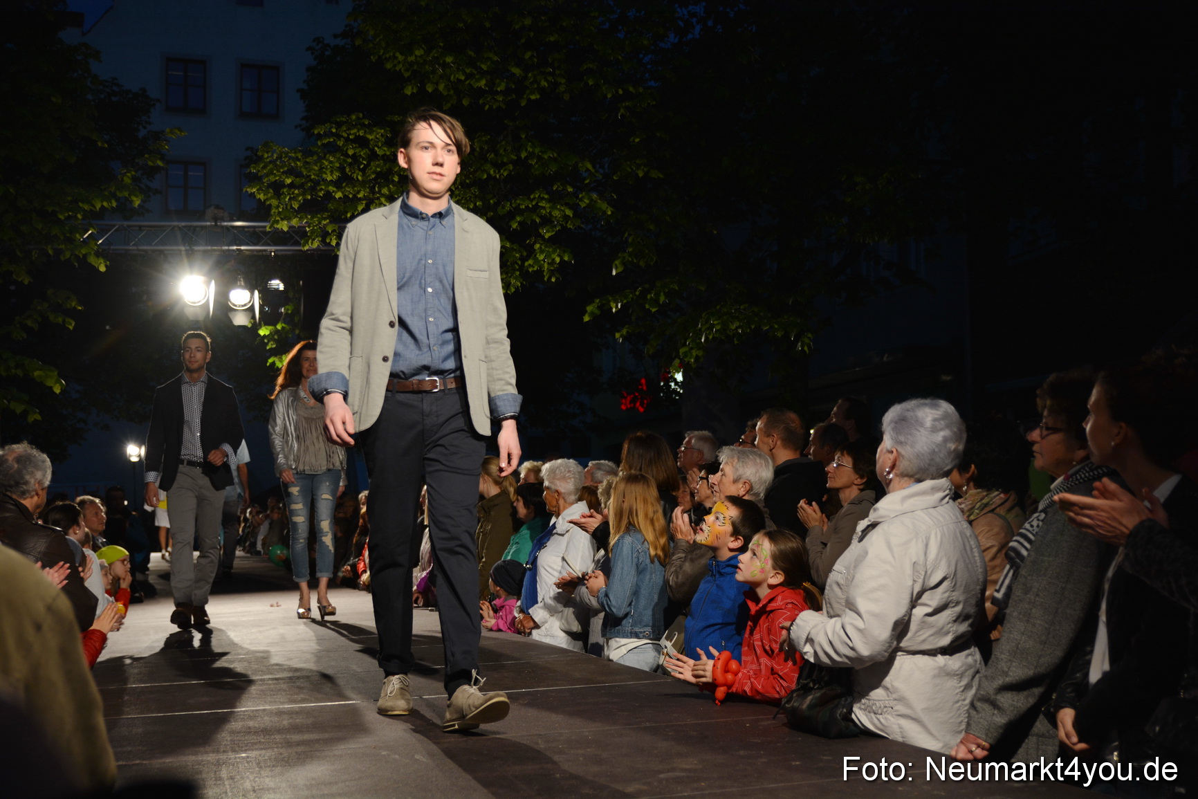 Modenschau Nacht der Sinne Neumarkt 090515 0182