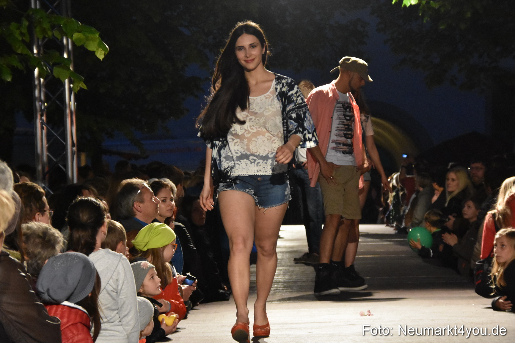Modenschau Nacht der Sinne Neumarkt 090515 0186