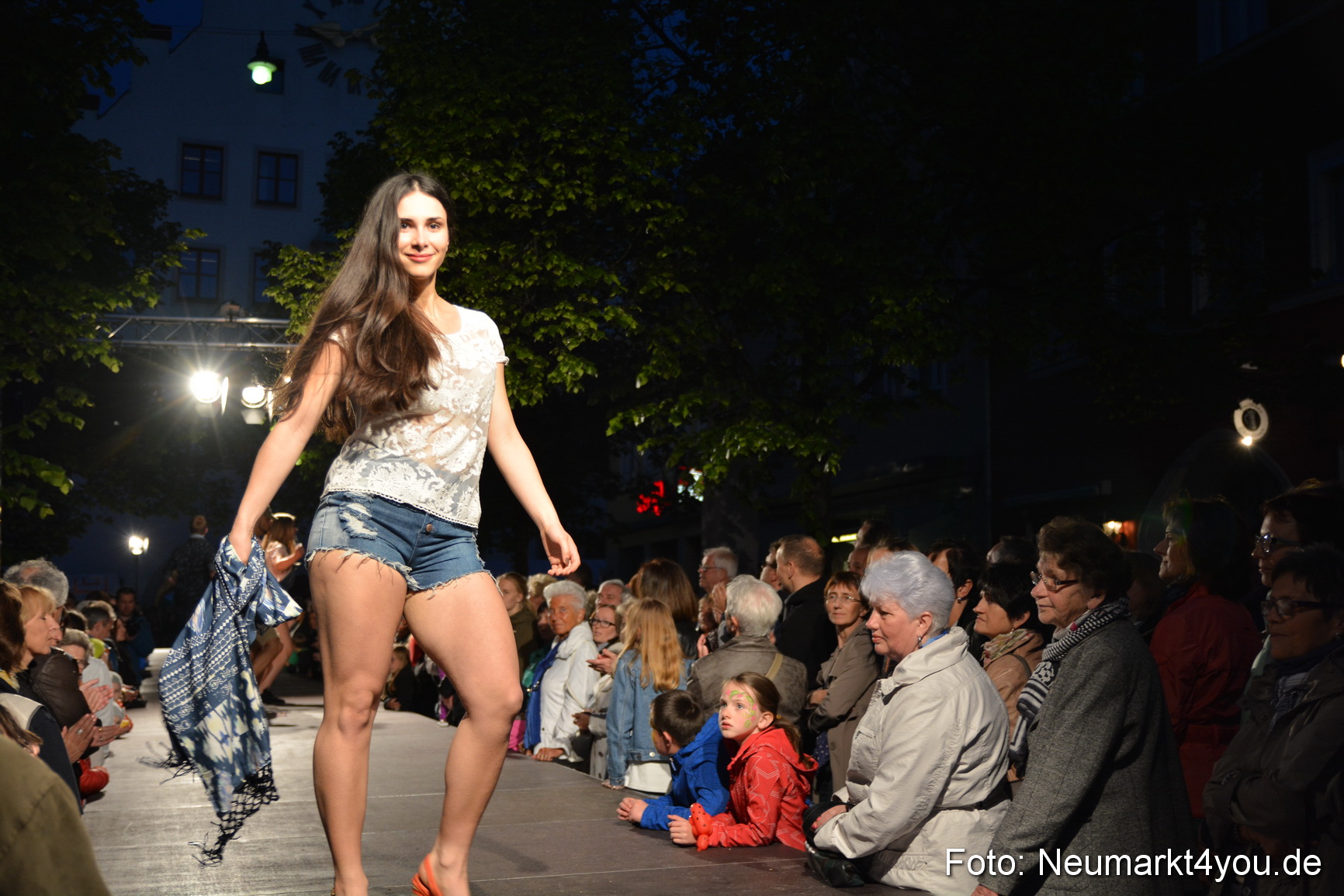 Modenschau Nacht der Sinne Neumarkt 090515 0188