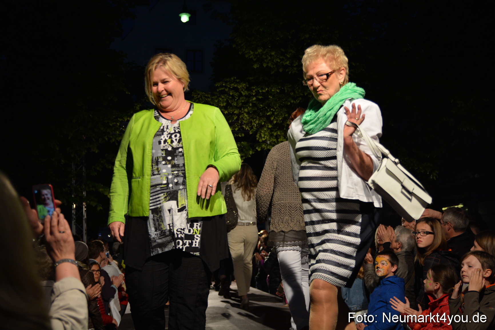Modenschau Nacht der Sinne Neumarkt 090515 0198