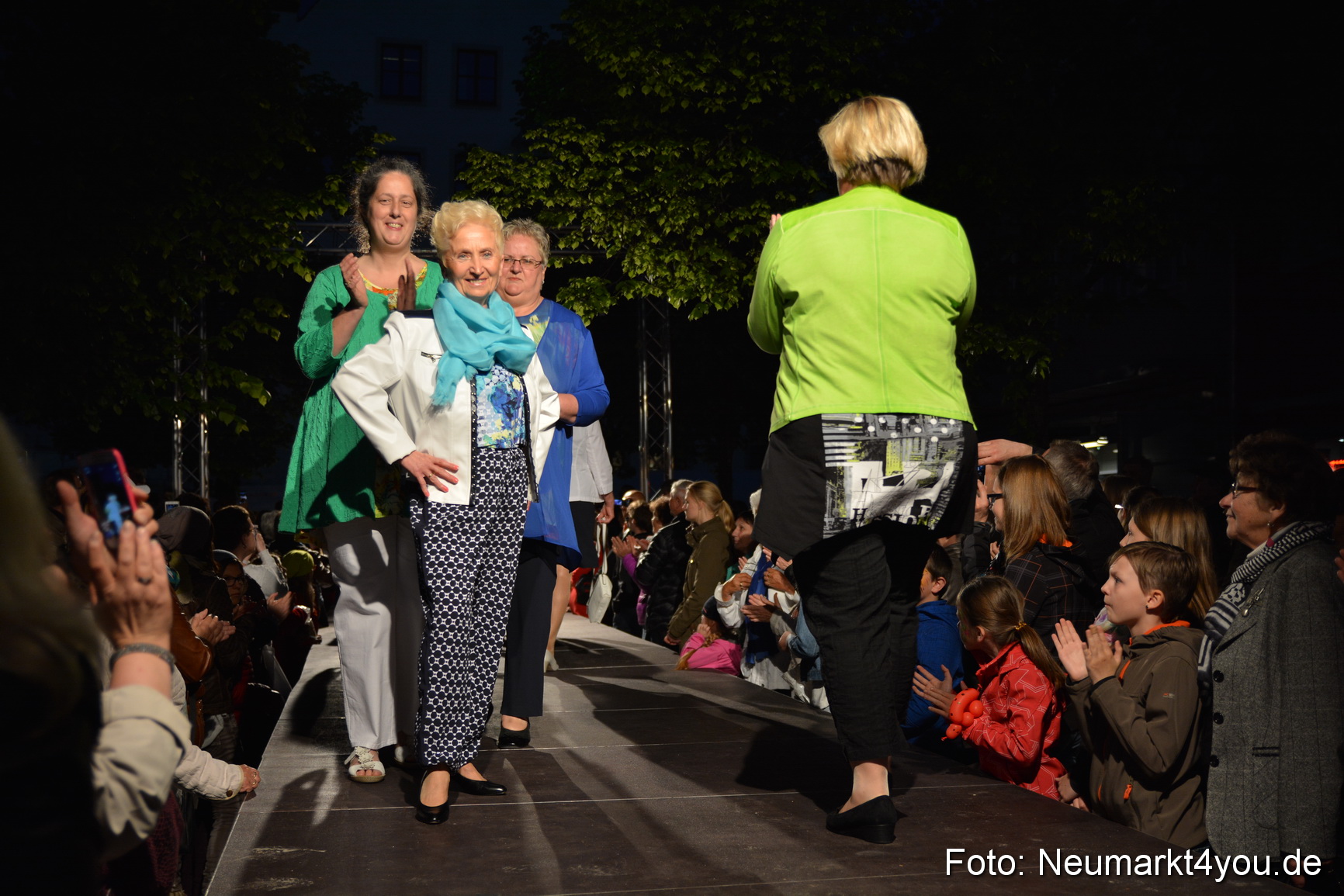 Modenschau Nacht der Sinne Neumarkt 090515 0199