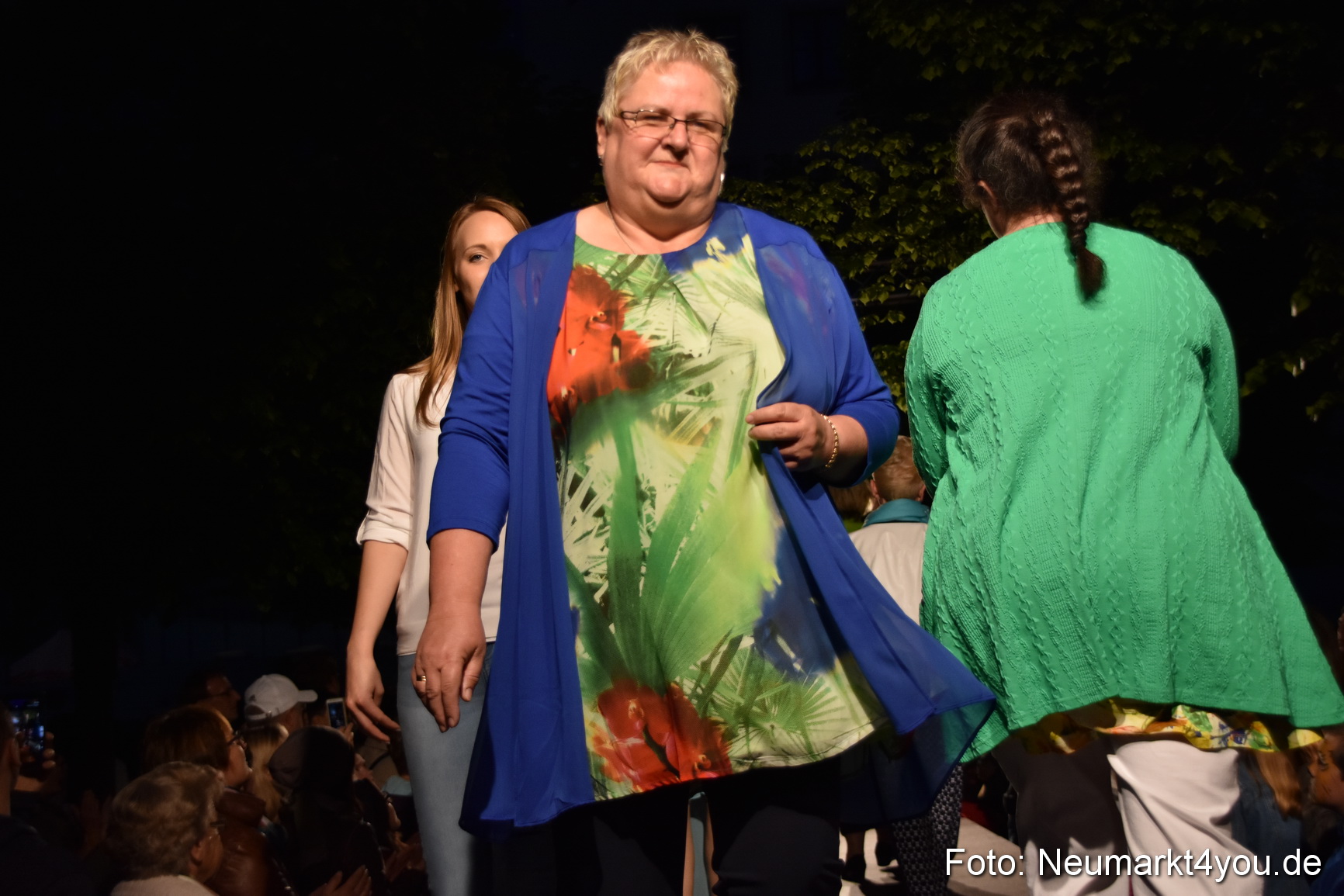 Modenschau Nacht der Sinne Neumarkt 090515 0200