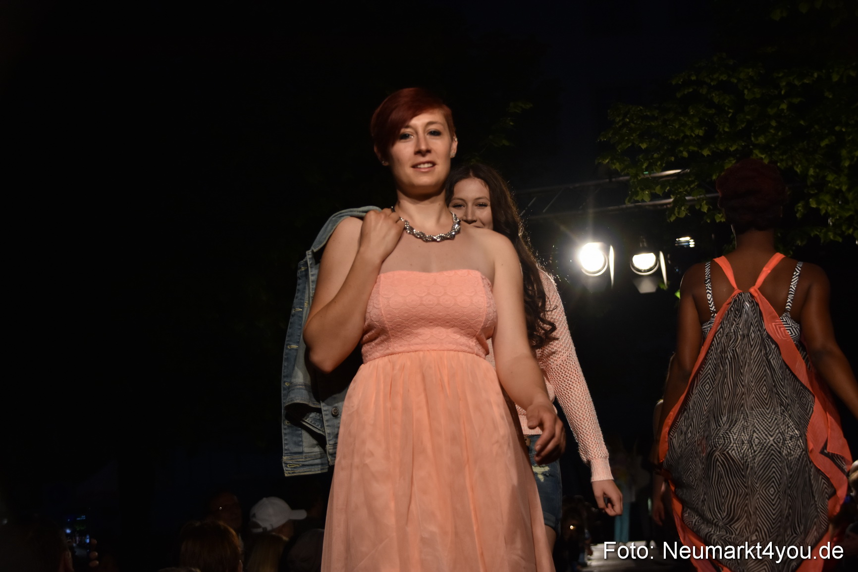 Modenschau Nacht der Sinne Neumarkt 090515 0222