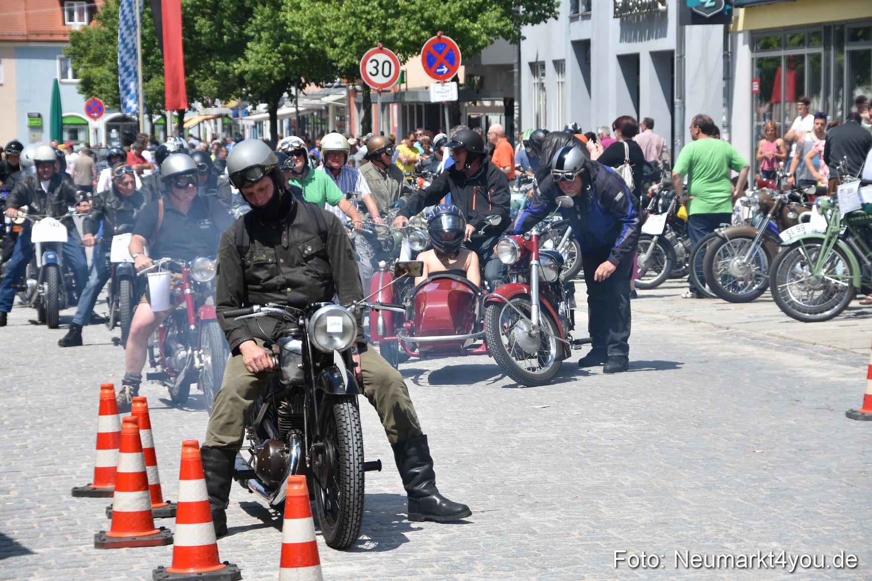 7 Oldtimertreffen Neumarkt 070615 0379