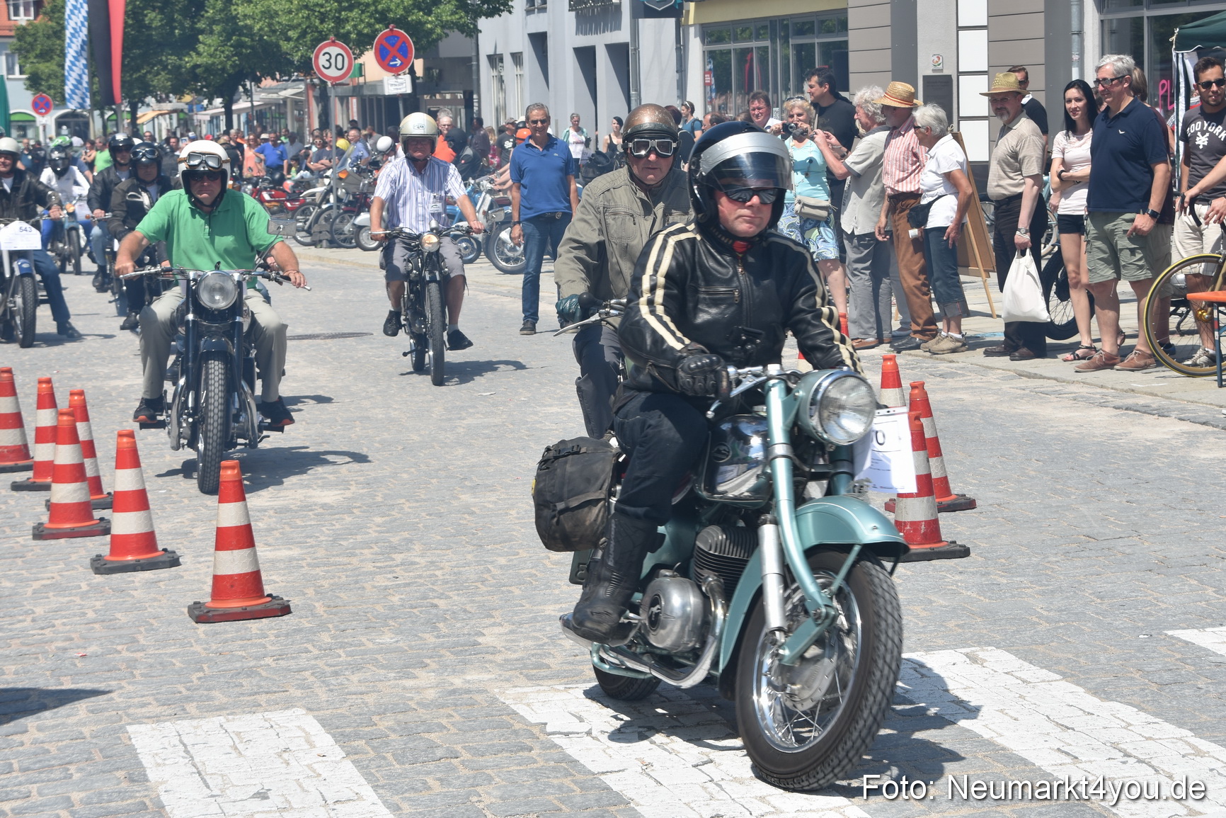 7 Oldtimertreffen Neumarkt 070615 0385