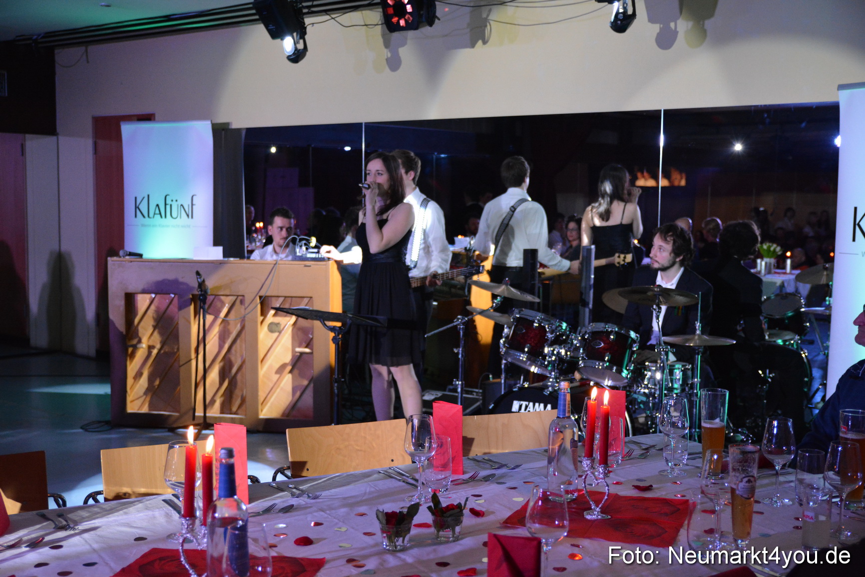 Valentinspalazzo Centrum Neumarkt 140215 0073