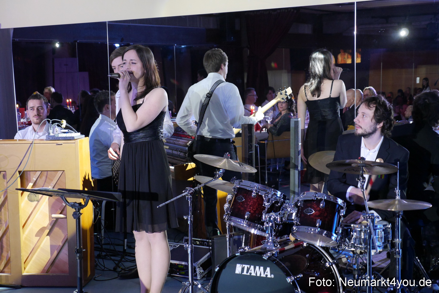 Valentinspalazzo Centrum Neumarkt 140215 0074