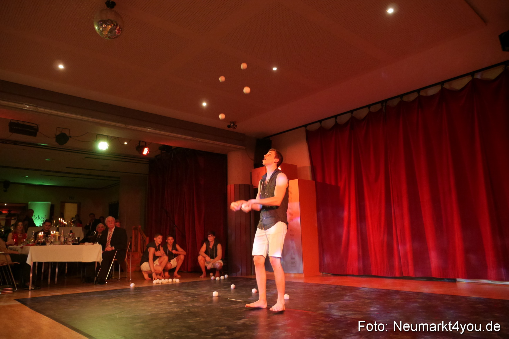 Valentinspalazzo Centrum Neumarkt 140215 0098