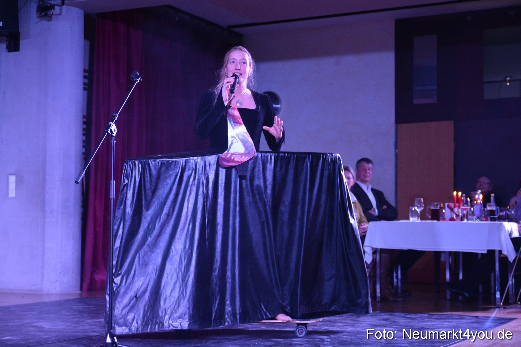 Valentinspalazzo Centrum Neumarkt 140215 0108