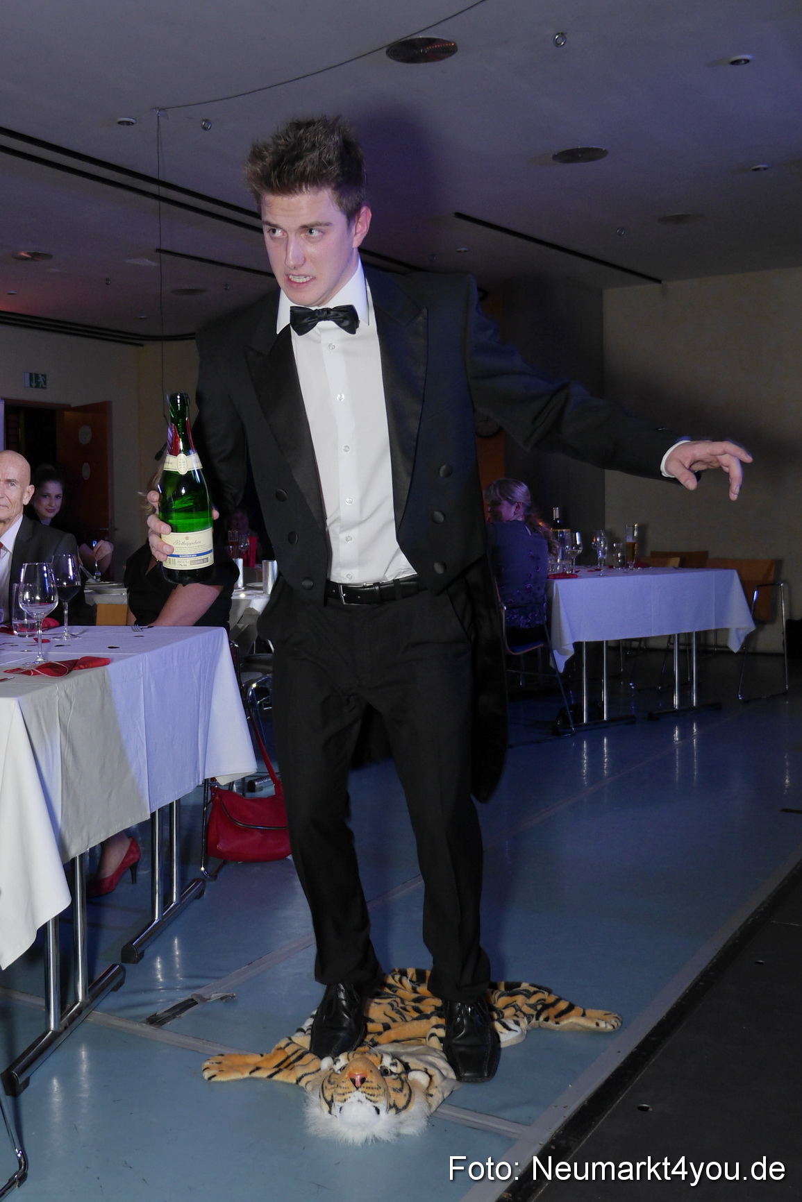 Valentinspalazzo Centrum Neumarkt 140215 0245