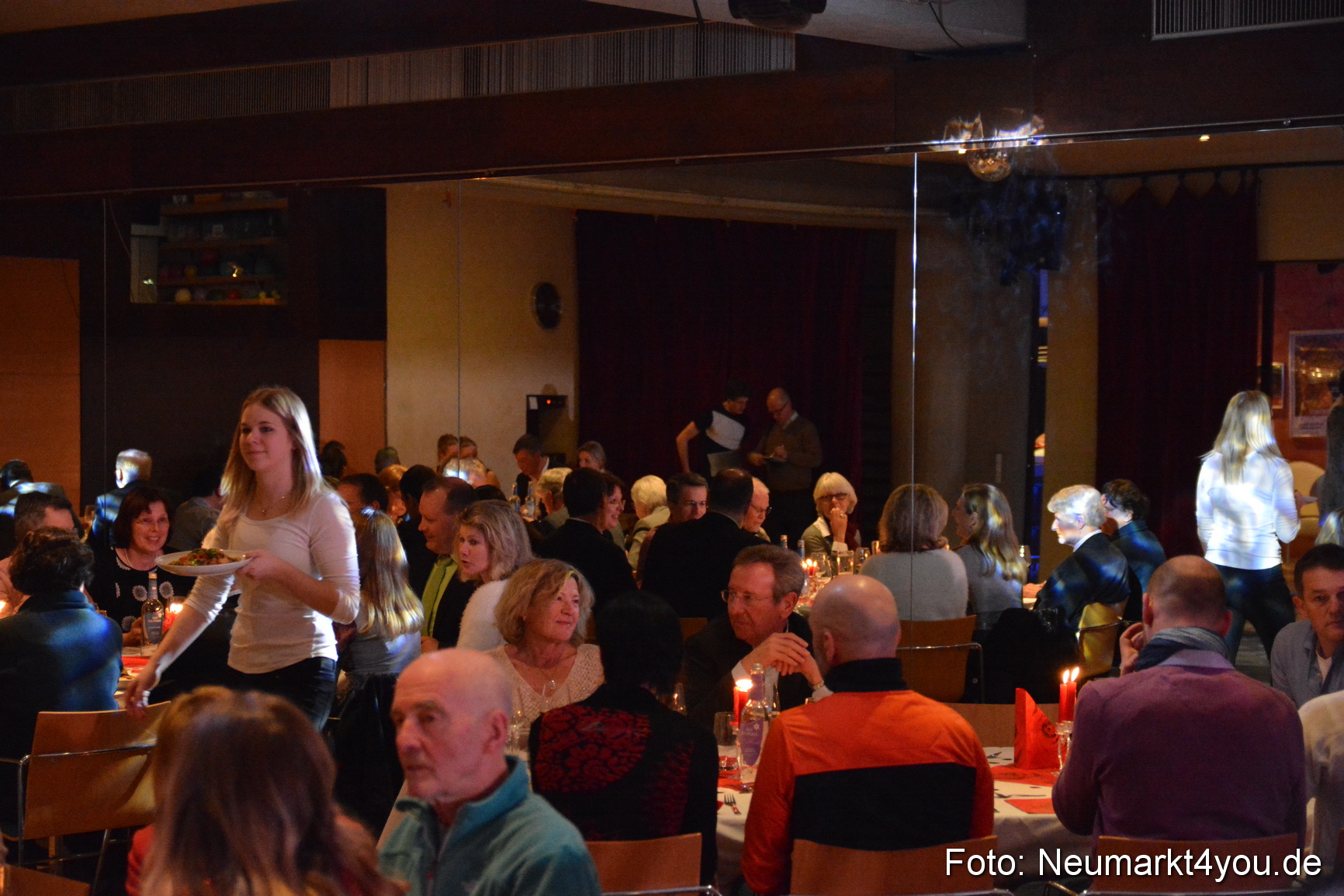 Valentinspalazzo Centrum Neumarkt 140215 0248