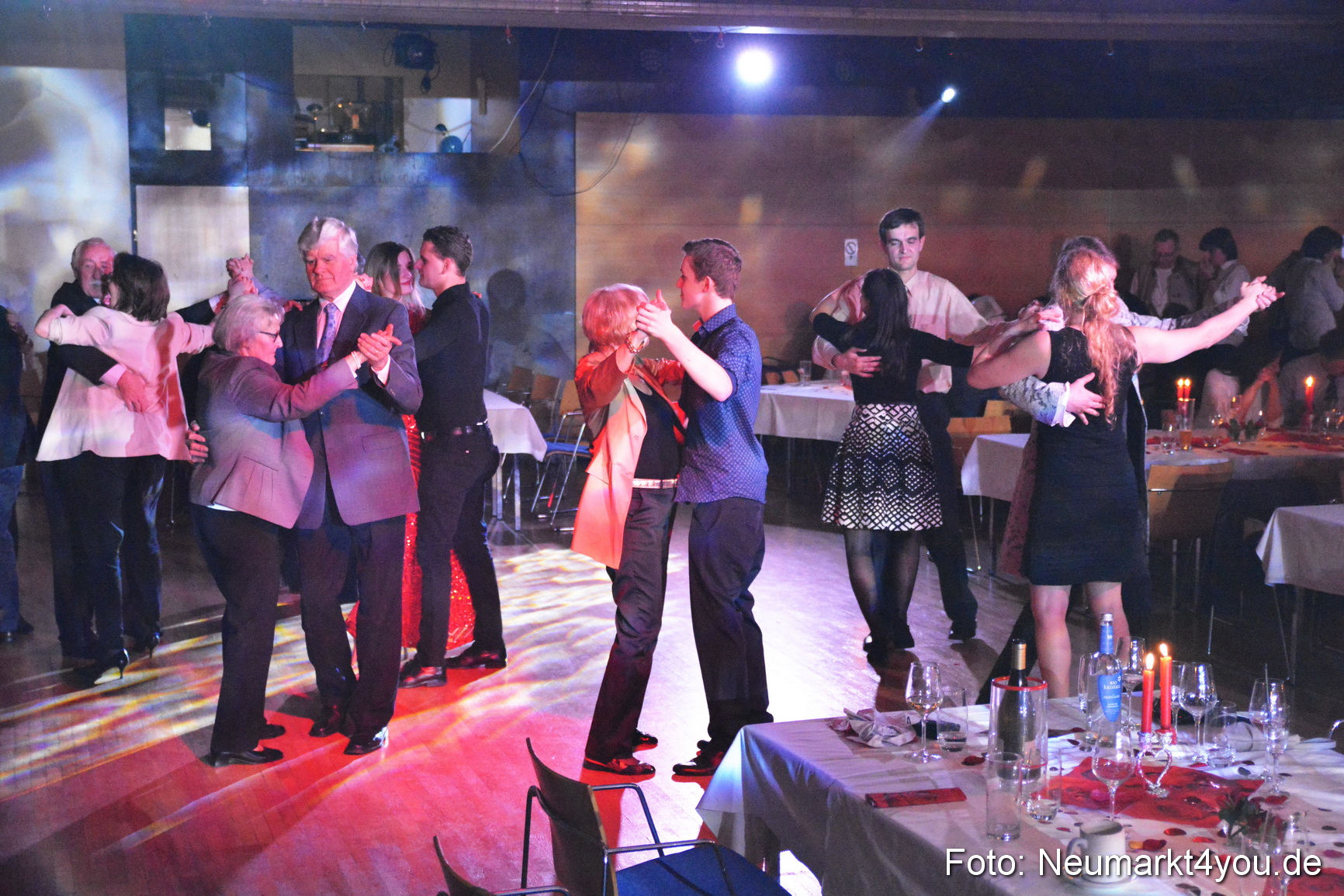 Valentinspalazzo Centrum Neumarkt 140215 0356