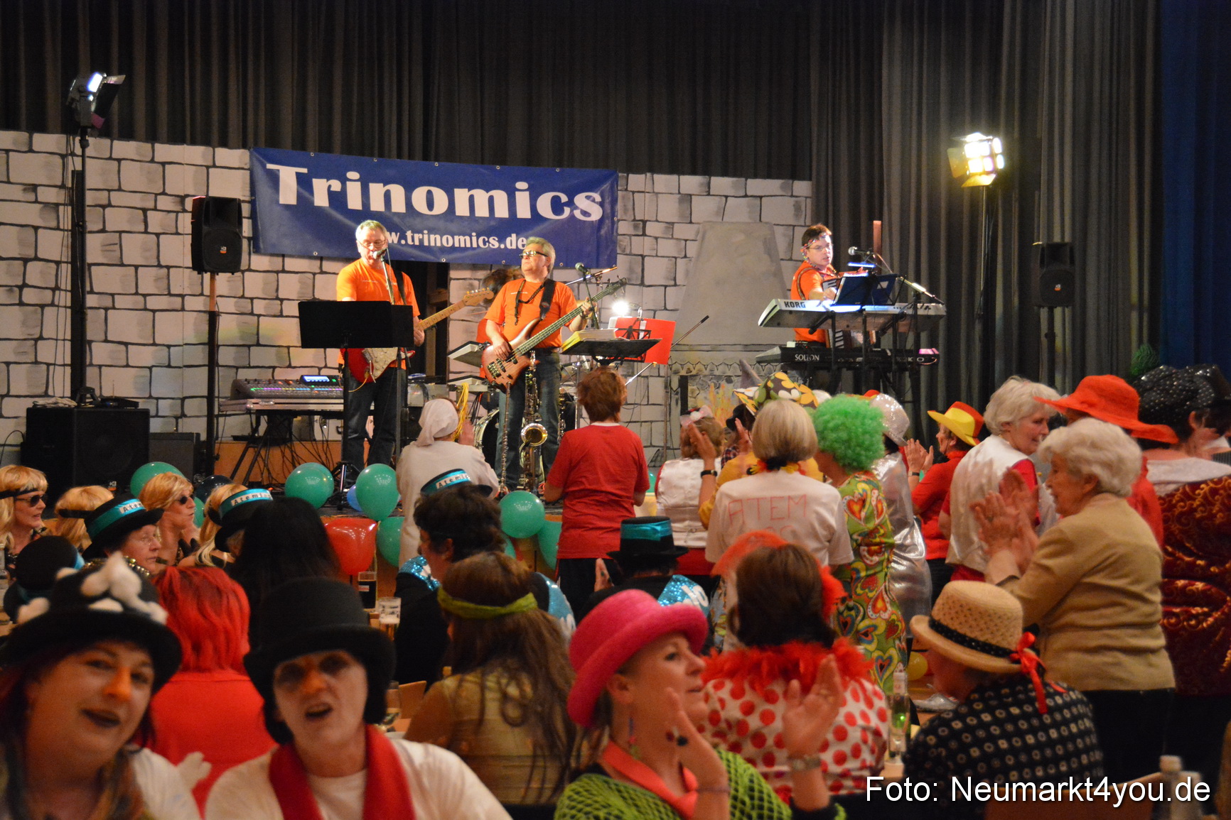 Weiberfasching Neumarkt 120215 0008