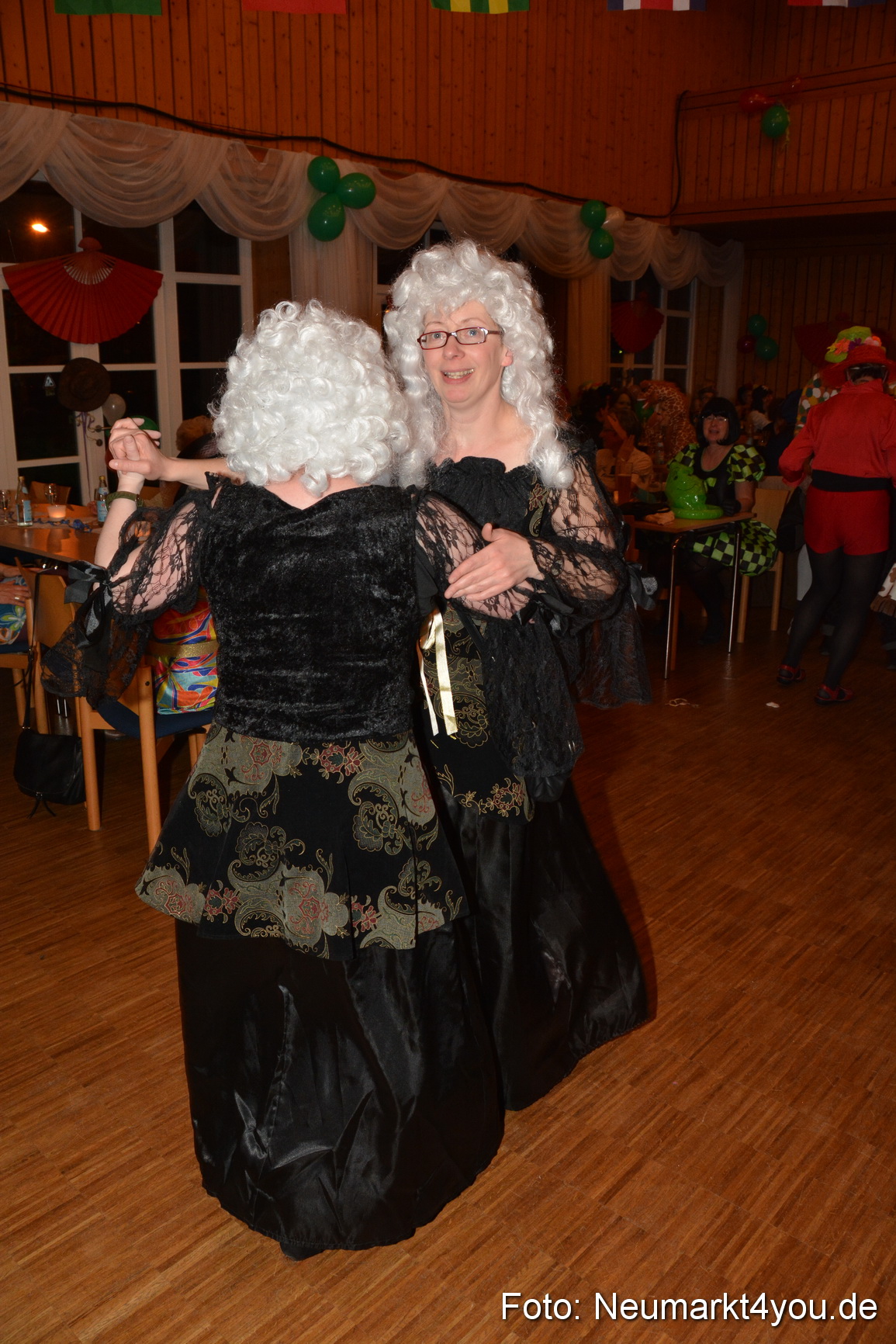 Weiberfasching Neumarkt 120215 0025