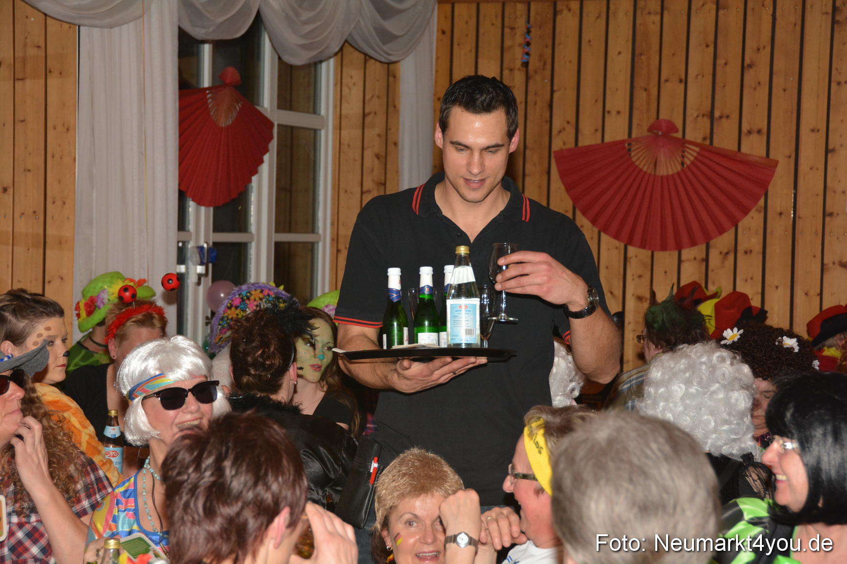 Weiberfasching Neumarkt 120215 0032