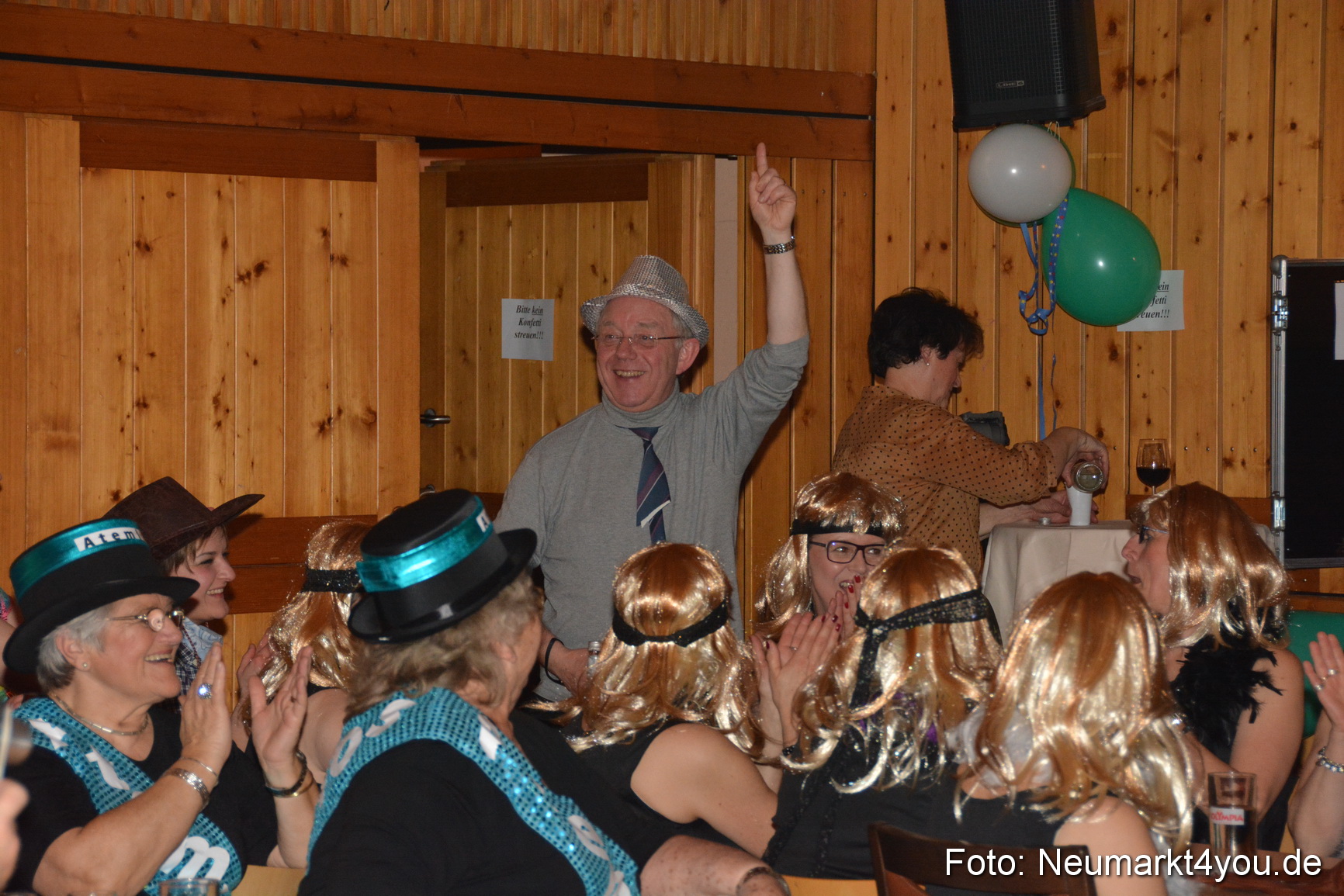 Weiberfasching Neumarkt 120215 0034