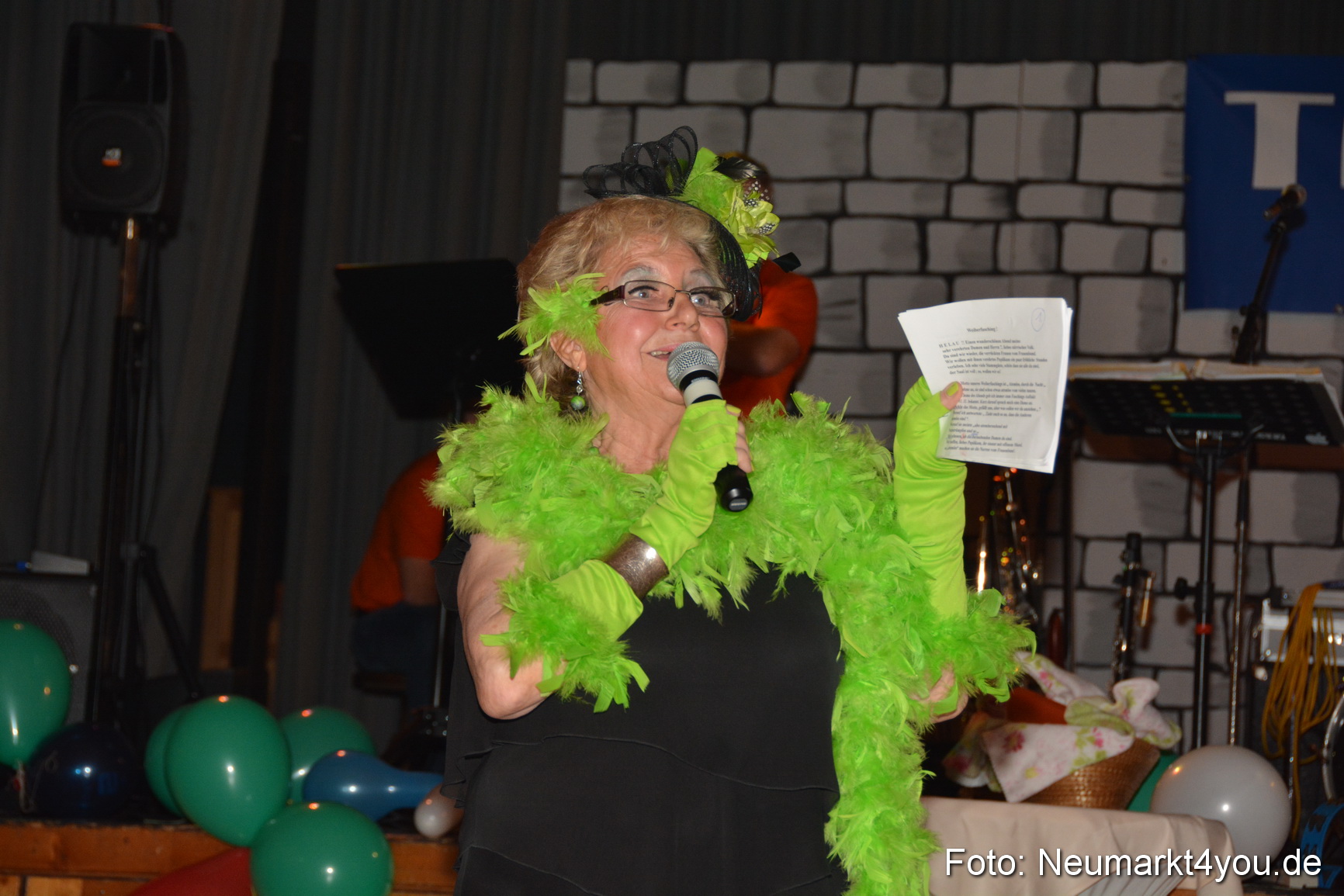 Weiberfasching Neumarkt 120215 0035