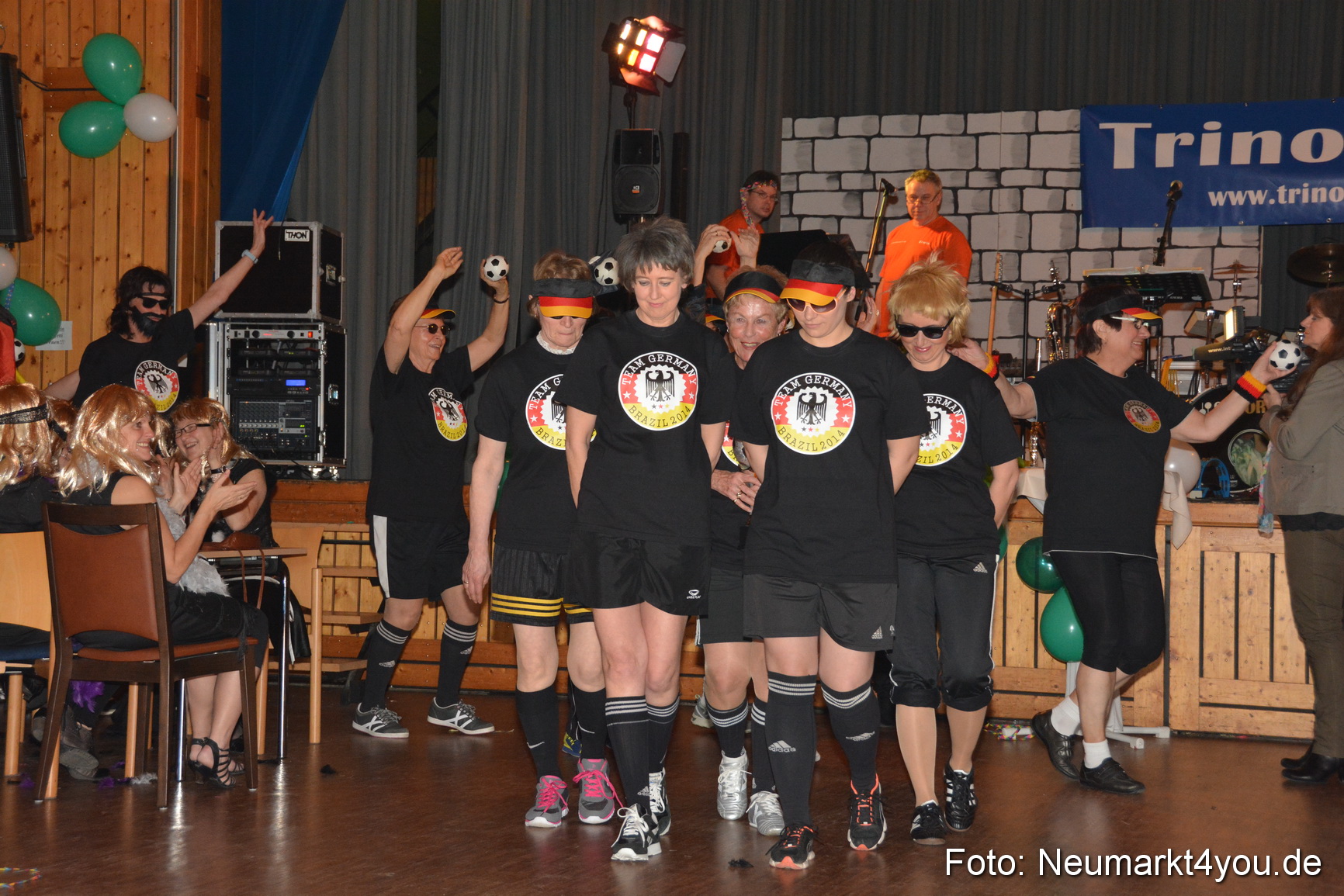 Weiberfasching Neumarkt 120215 0039