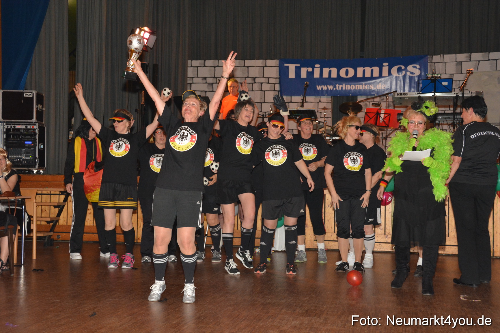 Weiberfasching Neumarkt 120215 0044