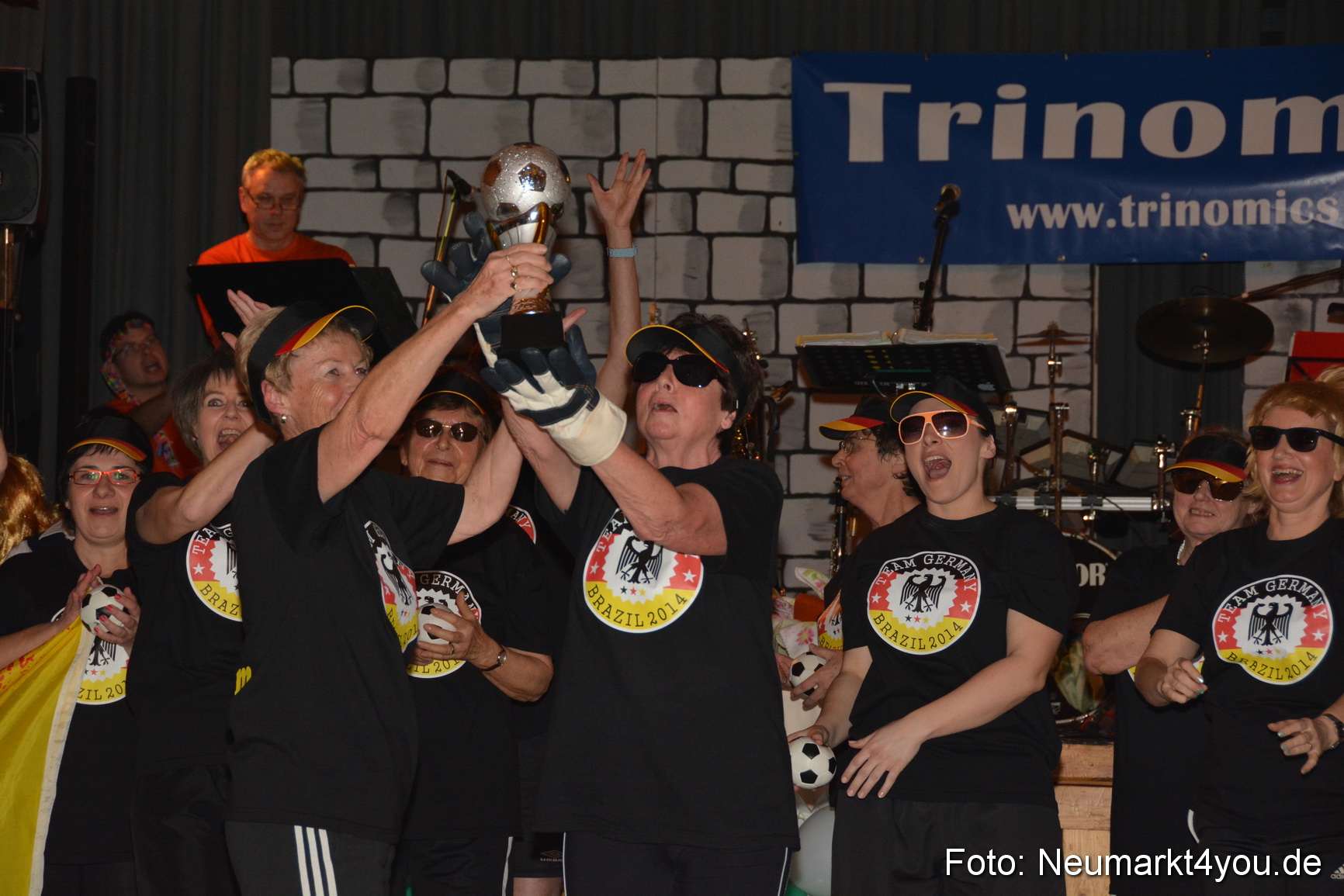 Weiberfasching Neumarkt 120215 0045