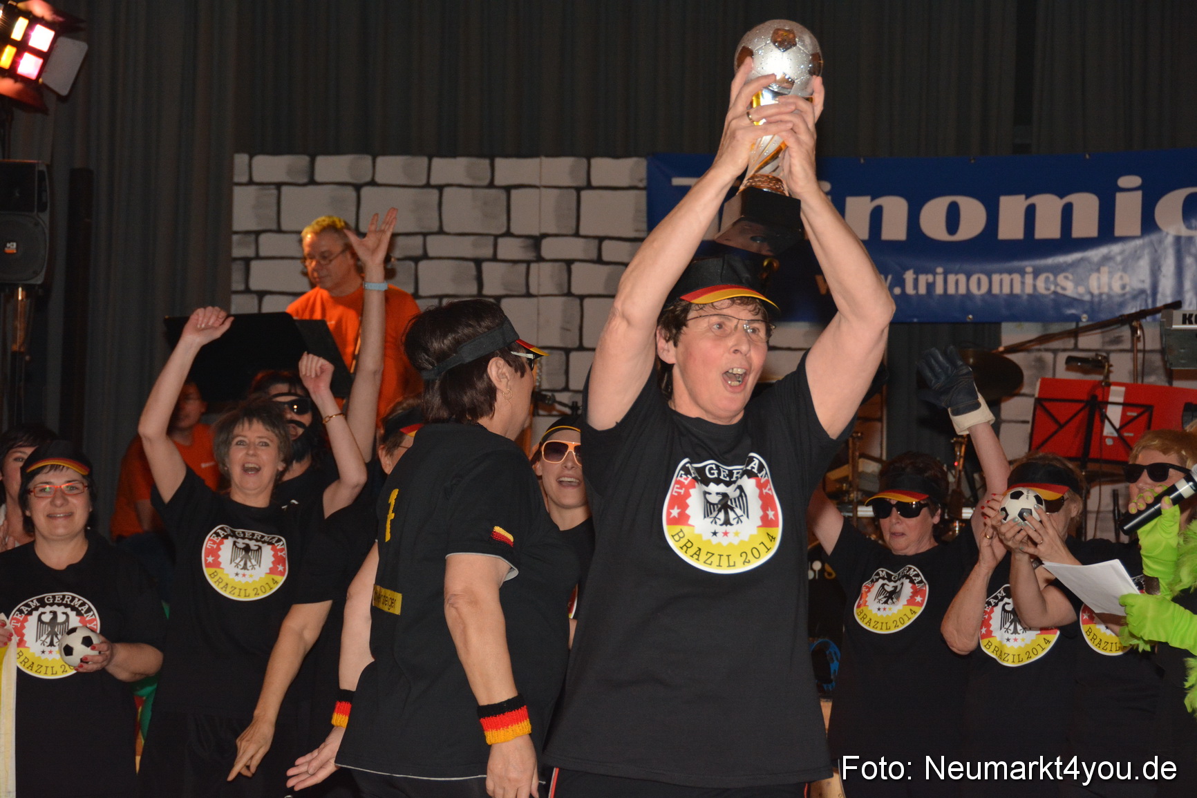 Weiberfasching Neumarkt 120215 0047