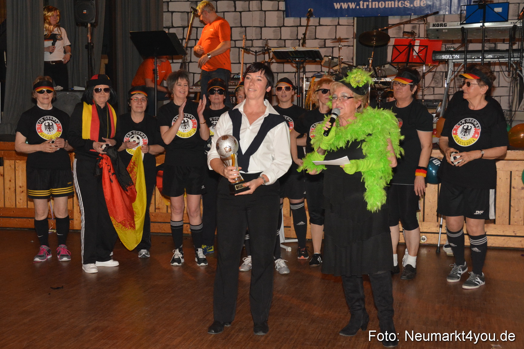 Weiberfasching Neumarkt 120215 0050