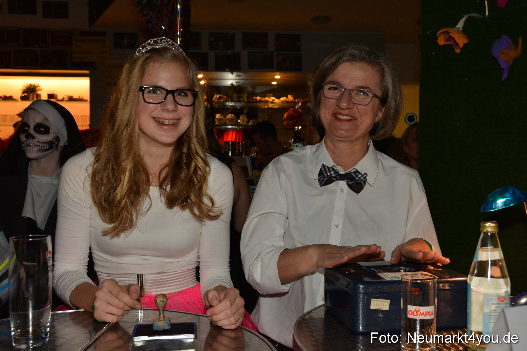 Weiberfasching Neumarkt 120215 0058