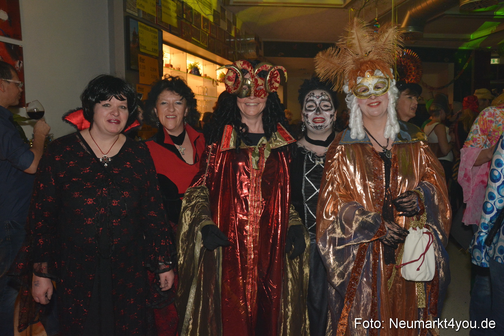 Weiberfasching Neumarkt 120215 0071